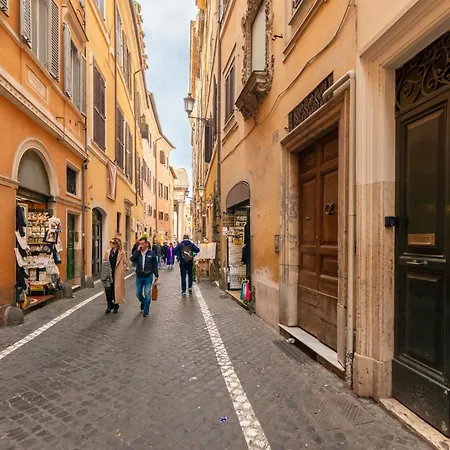 Pantheon Delightful Apartment