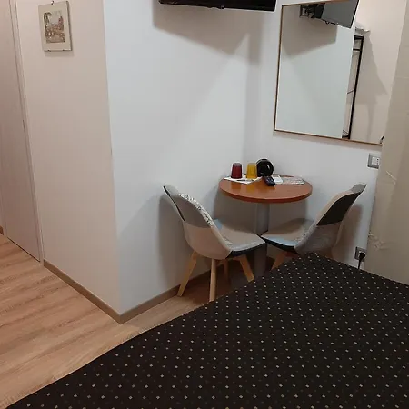罗马度假村酒店