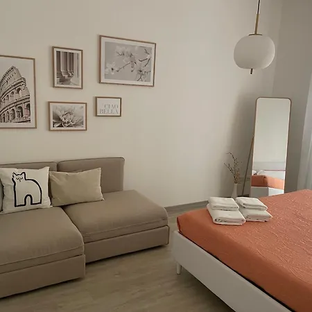 Cozy Close To The Center Apartment *