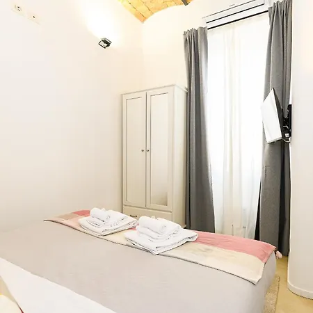 Stylish With Jacuzzi By Ndp Rent Apartment Rome