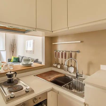 Spanish Steps Stylish Apartment Rome
