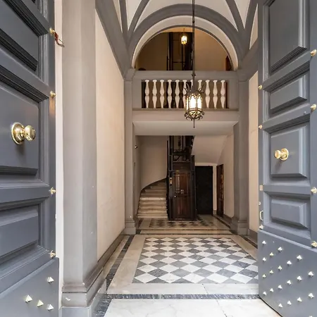 Spanish Steps Stylish Appartement