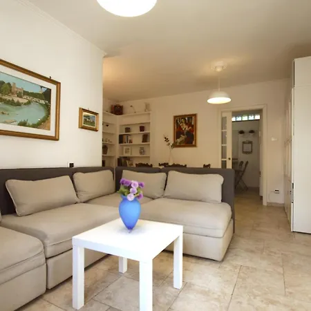 Appia Antica 2br With Swimming Pool Roma