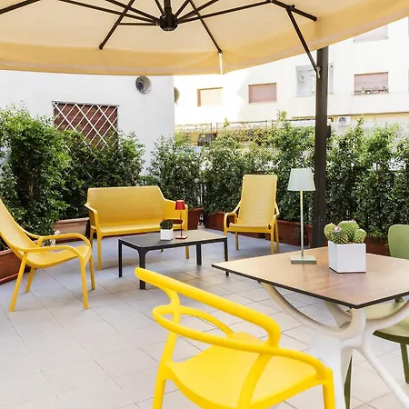 Adesso Hotel 4*