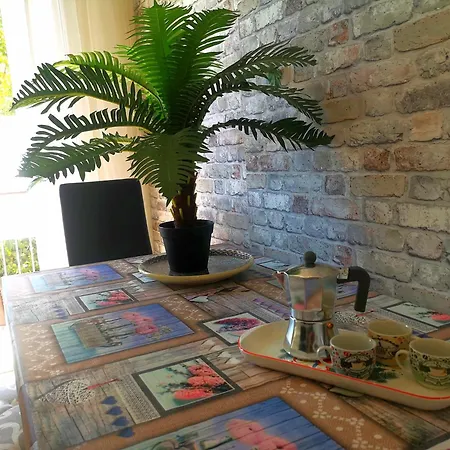 Apartment Dreams *