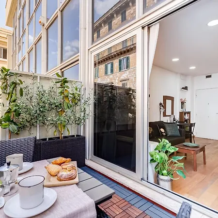 Lovely In The Center Of Rome, Fabrizia. Apartment