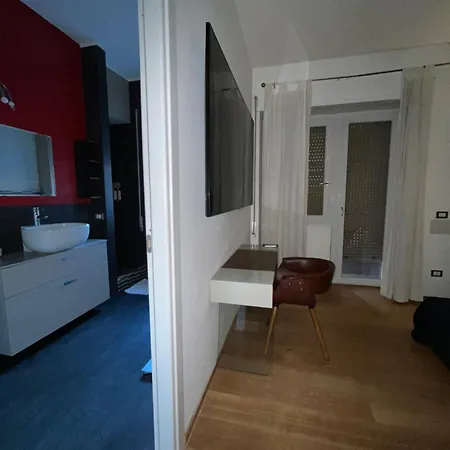 155 Via Sestio Calvino Apartamento *