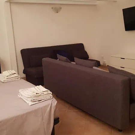 N Apartment *