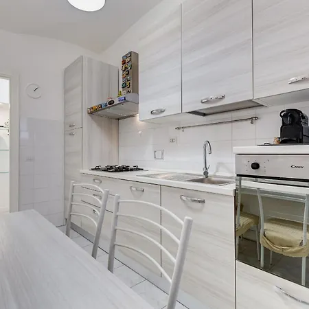 Vivilo Collection - Brescia - 2bd 2 Baths Rome
