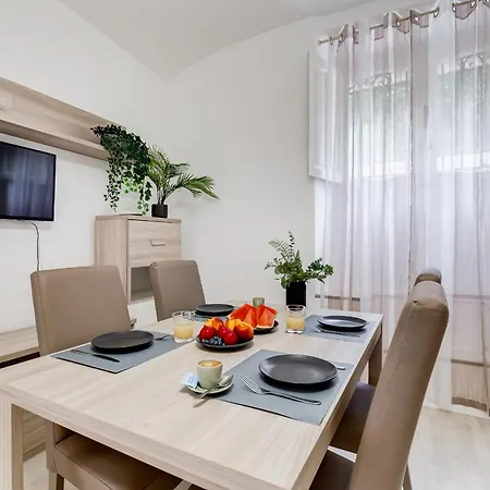 Vivilo Collection - Brescia - 2bd 2 Baths *