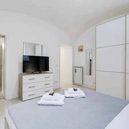 Vivilo Collection - Brescia - 2bd 2 Baths Rome