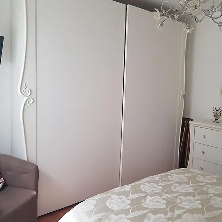 Apartment Eur Charme Apt&garden