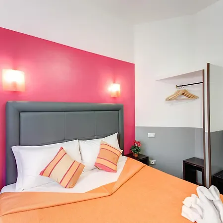 Hotel Mf Rzym