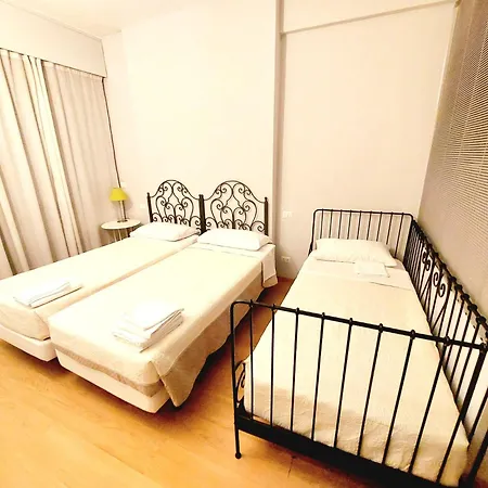 Vanity - 4 Bedrooms With 4 Bathrooms - Ac & Wifi Apartment