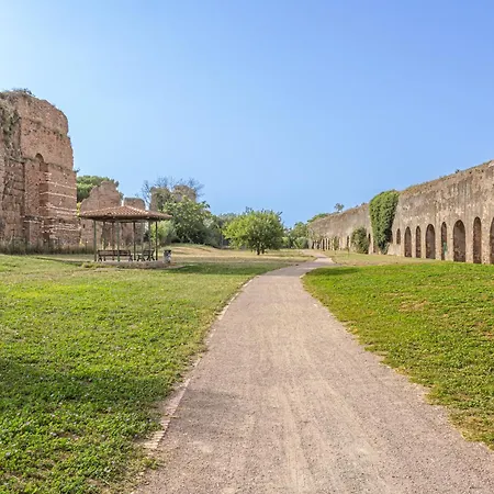 Bbhome Domus Aquae Inside Of Appia Antica Park Villa *