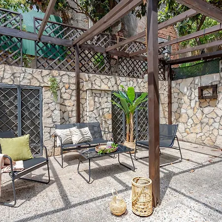 Bbhome Domus Aquae Inside Of Appia Antica Park * Rome