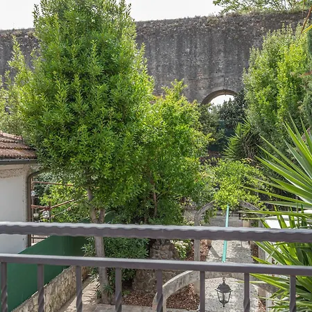 Villa Bbhome Domus Aquae Inside Of Appia Antica Park *