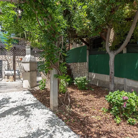 Bbhome Domus Aquae Inside Of Appia Antica Park Villa *