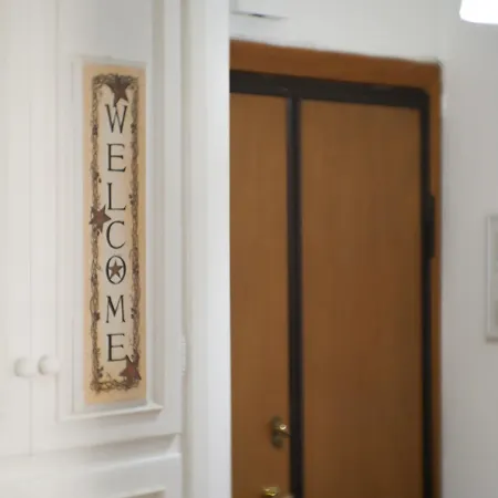 Modern 1 Bedroom Near Metro * Roma