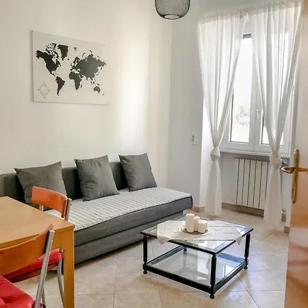Appartamento Modern 1 Bedroom Near Metro Roma