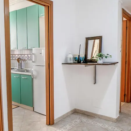 Modern 1 Bedroom Near Metro * Roma