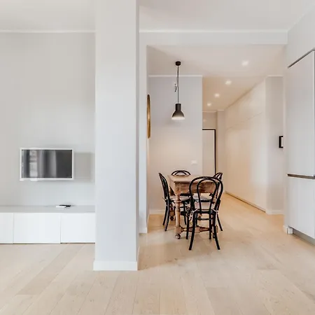 L'attico Con Terrazza In Corso Francia Apartment