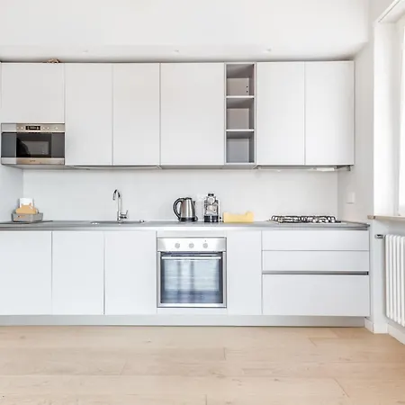 Apartment L'attico Con Terrazza In Corso Francia