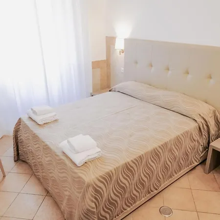 Hotel Alex Square