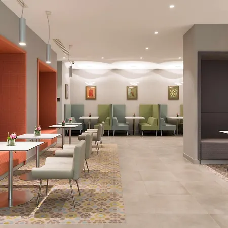 Hampton By Hilton East Roma