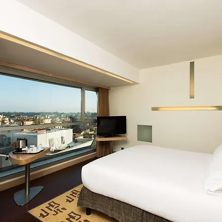 Hilton Garden Claridge