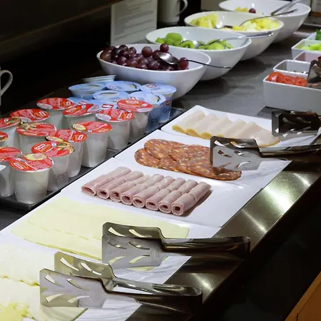 Hilton Garden Claridge Hotel Rome