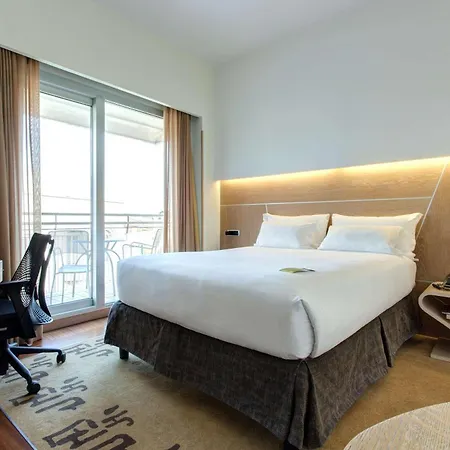 Hilton Garden Claridge Hotel
