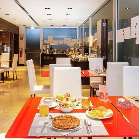 Hilton Garden Claridge Hotel