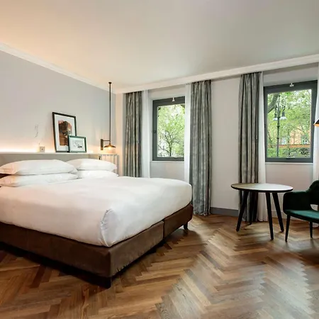 Doubletree By Hilton Monti מלון רומא