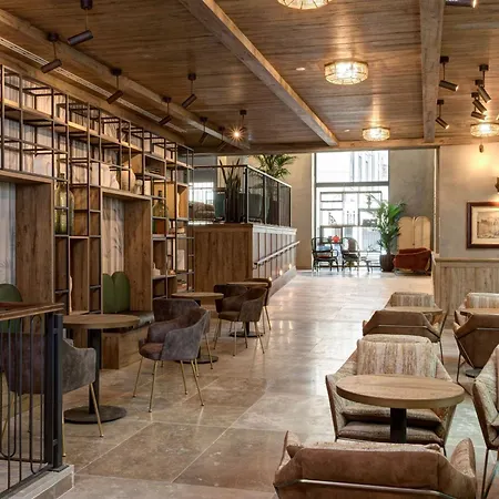 Doubletree By Hilton Monti 4* רומא