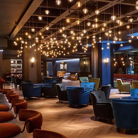 Hilton Eur La Hotel 4*