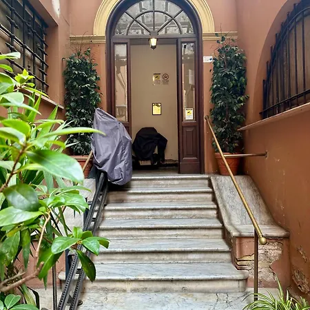 Guest house Nazionale Palace 2*