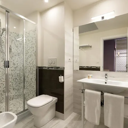 Adesso Hotel 4*