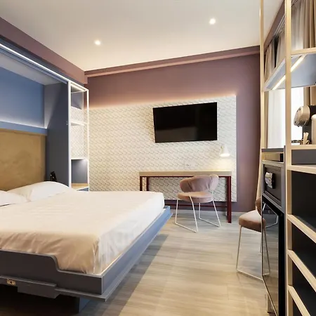 Hotel Adesso 4*