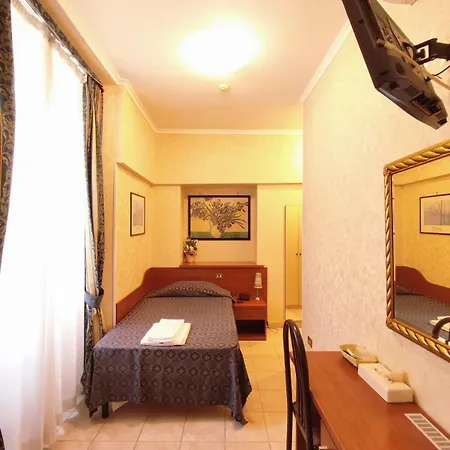 Orlanda Hotel 2*