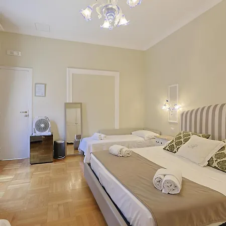 Pensión Art House Suites56 Via Del Babuino 56 Roma
