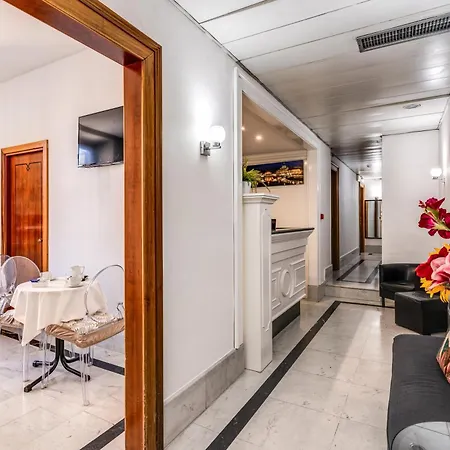 Otel Max 3*