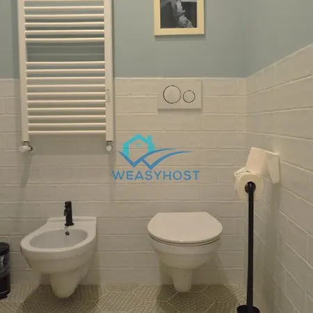 Renovated & Bright Tuscolanaflat Rome
