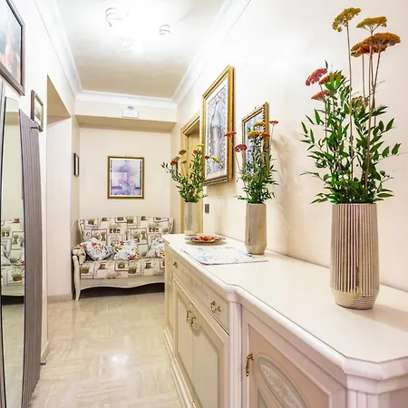 Luxury Opera Guest house