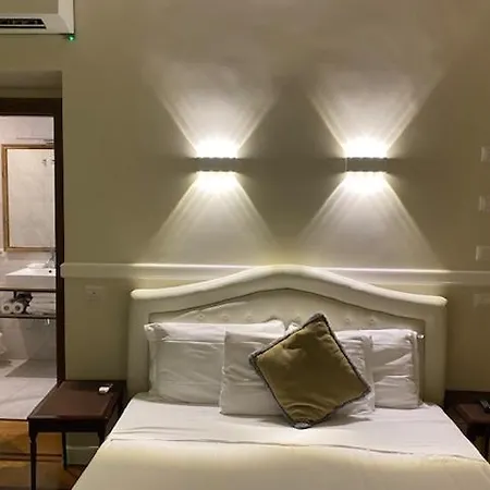 La Residenza Del Sole Al Pantheon Bed & Breakfast