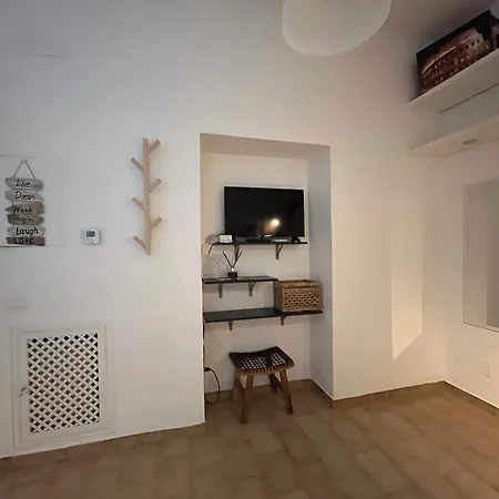 Appia Apartment