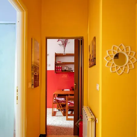 House Of Colours In Marconi, Apartment *
