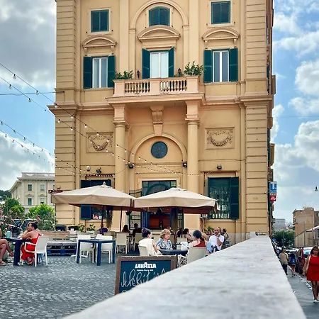 Casa Colosseum Dea Rome