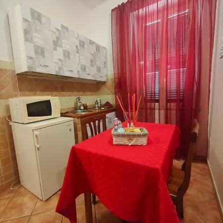 Appartement Red Nine - Stazione Tiburtina Rome
