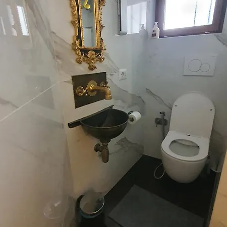 Town House Apartment
